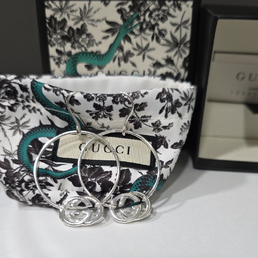New, Gucci Sterling Silver Large "Brit" GG Hoop Earrings - Picture 13 of 16